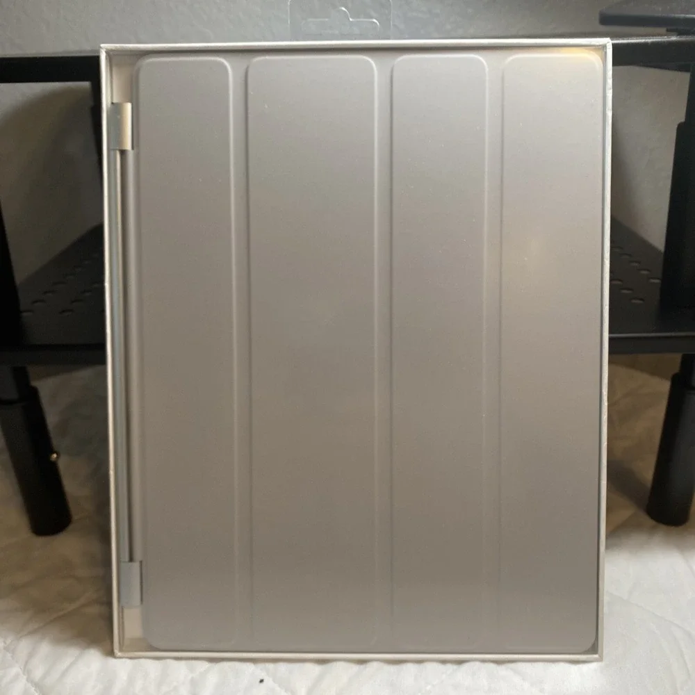 Authentic iPad Smart Cover Light Gray‎ MD307LL/A Apple US SELLER for Ipad 2 & 3